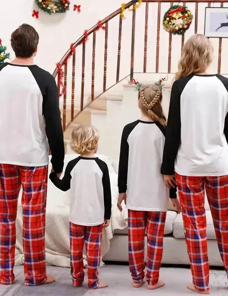 Christmas Letter Printed Family Matching Pajamas - Image 4