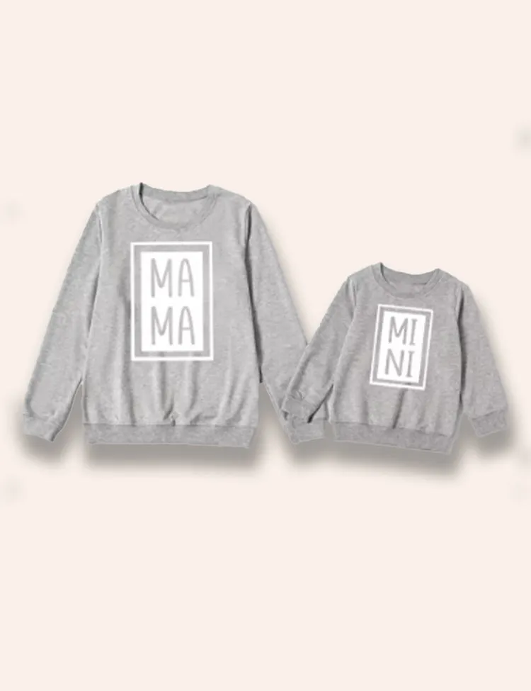 Valentine's Day MAMA & MINI Printed Sweatshirt - Image 3